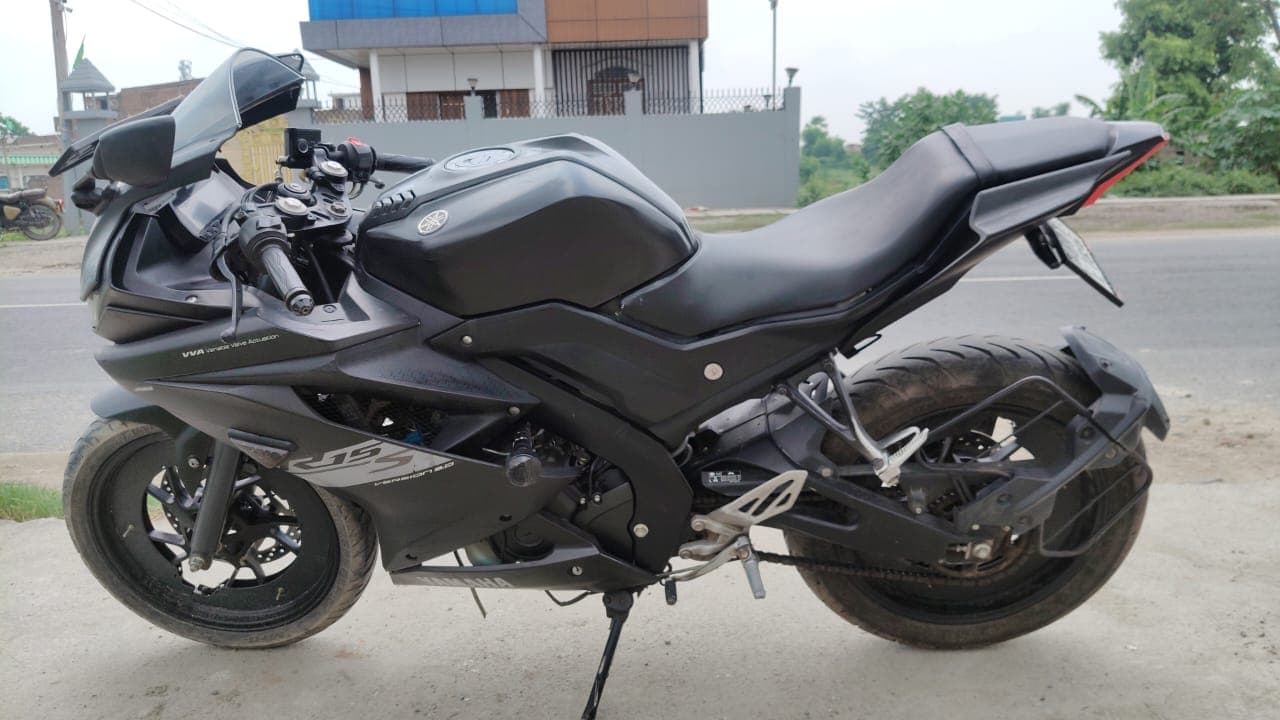 Yamaha YZF-R15 2