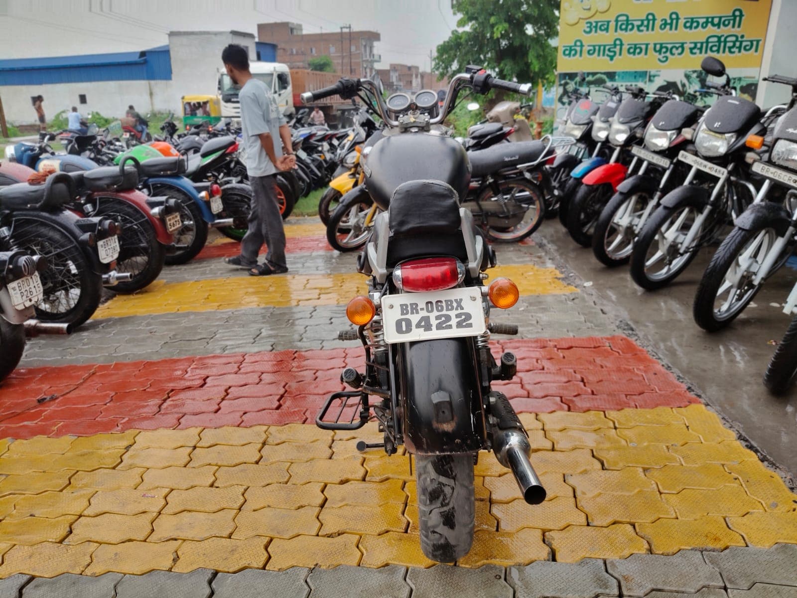 Royal Enfield Thunderbird 350 5
