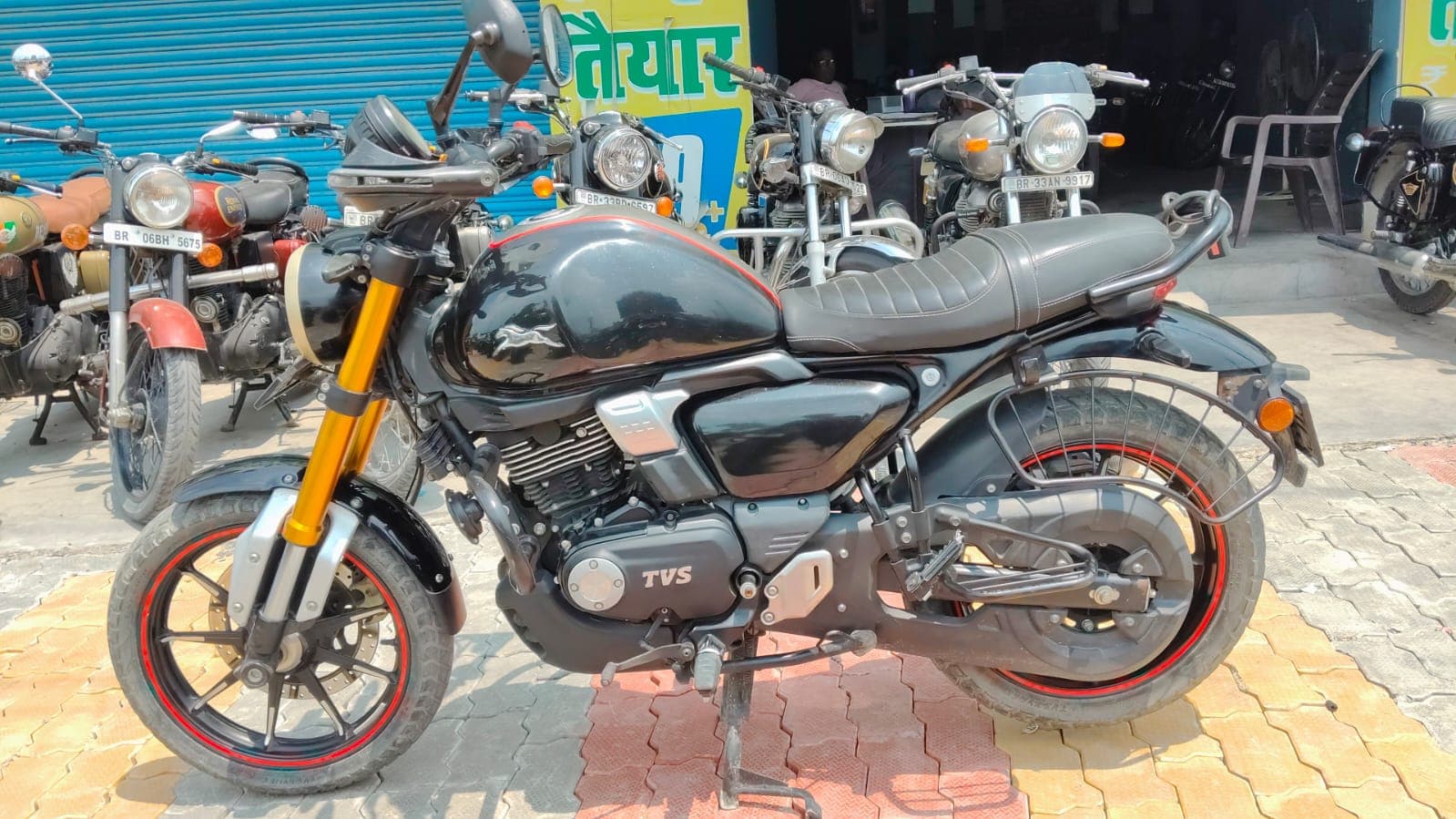 TVS Ronin 3