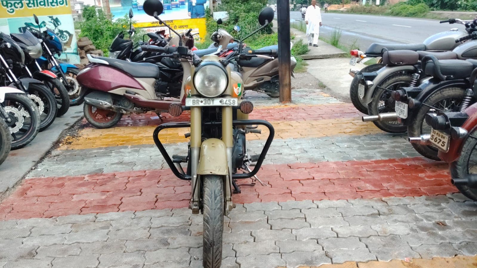 Royal Enfield Classic 350  4