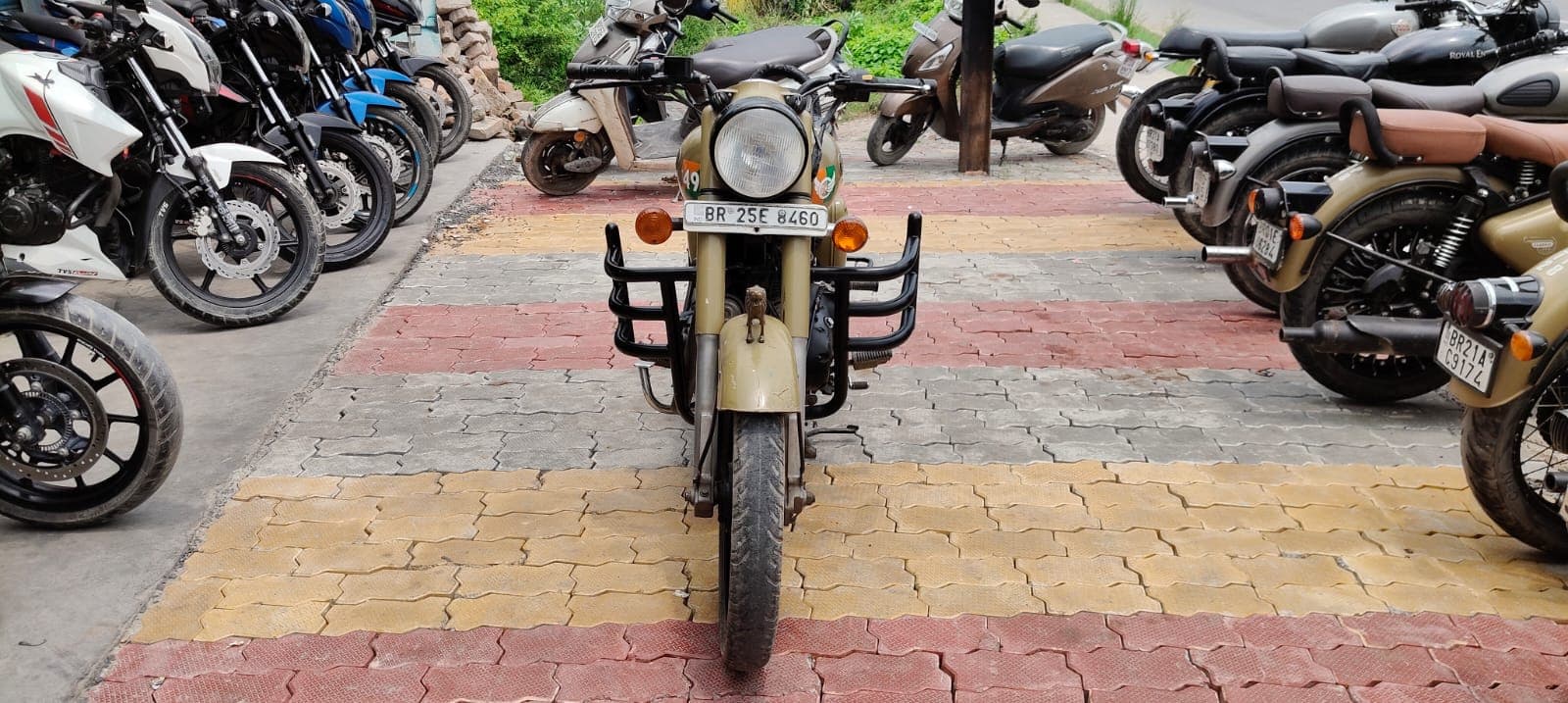 Royal Enfield Bullet 2