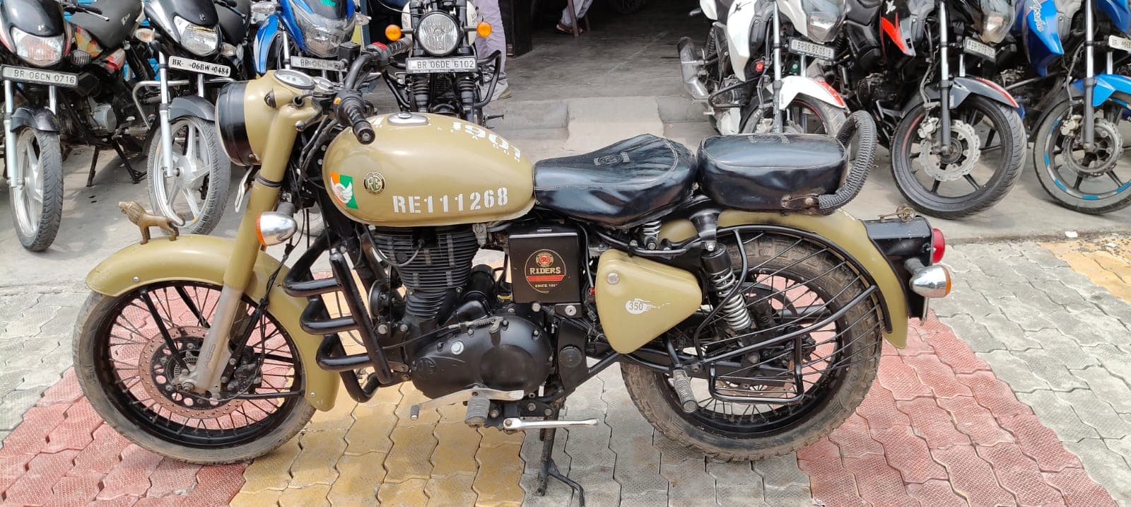 Royal Enfield Bullet 4