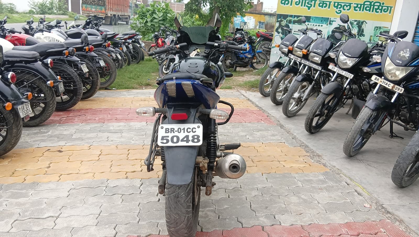 BAJAJ PULSAR 220 3