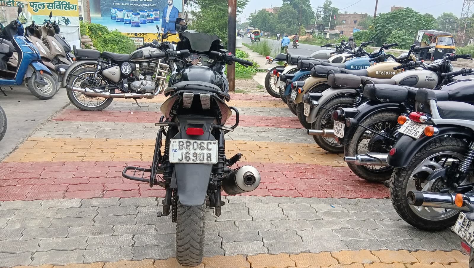 BAJAJ PULSAR 220 3