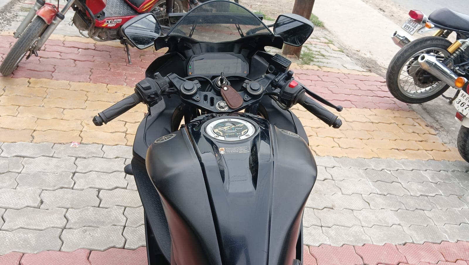 R15 4