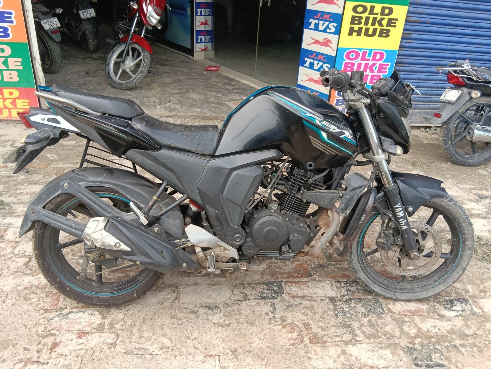 YAMAHA FZ 3