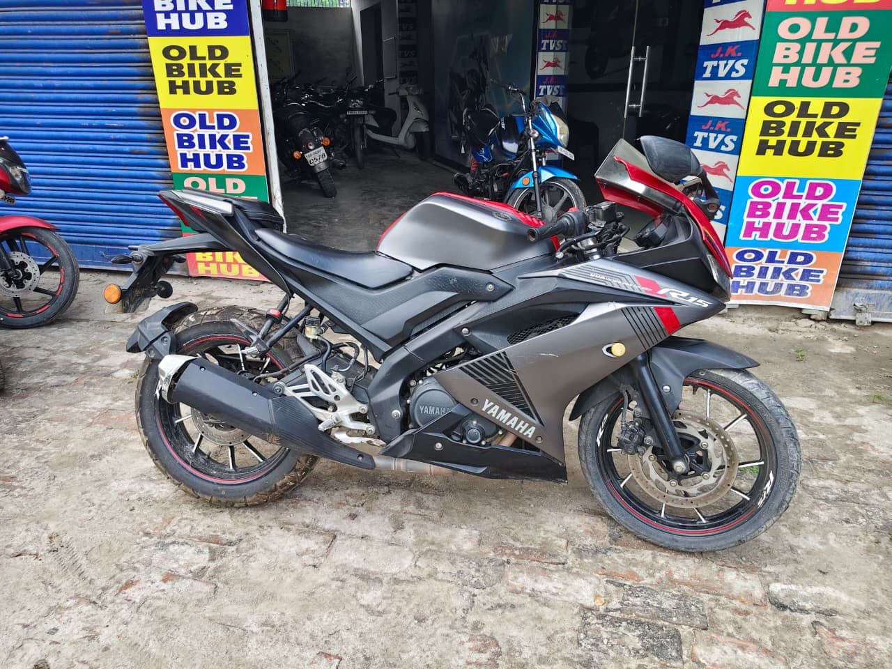 R15 3