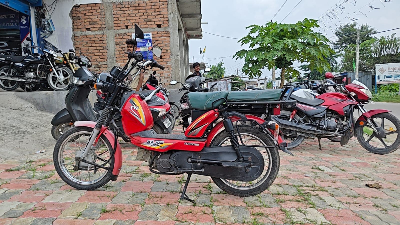 XL100 2