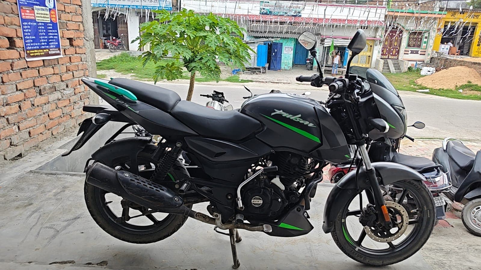 PULSAR 125 4