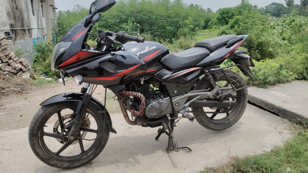 Bajaj Bajaj Pulsar 220F 2018