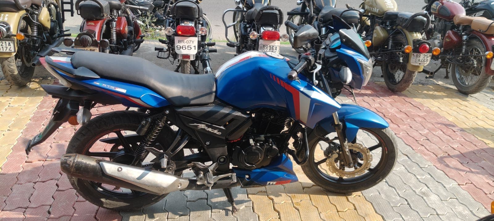 TVS Apache