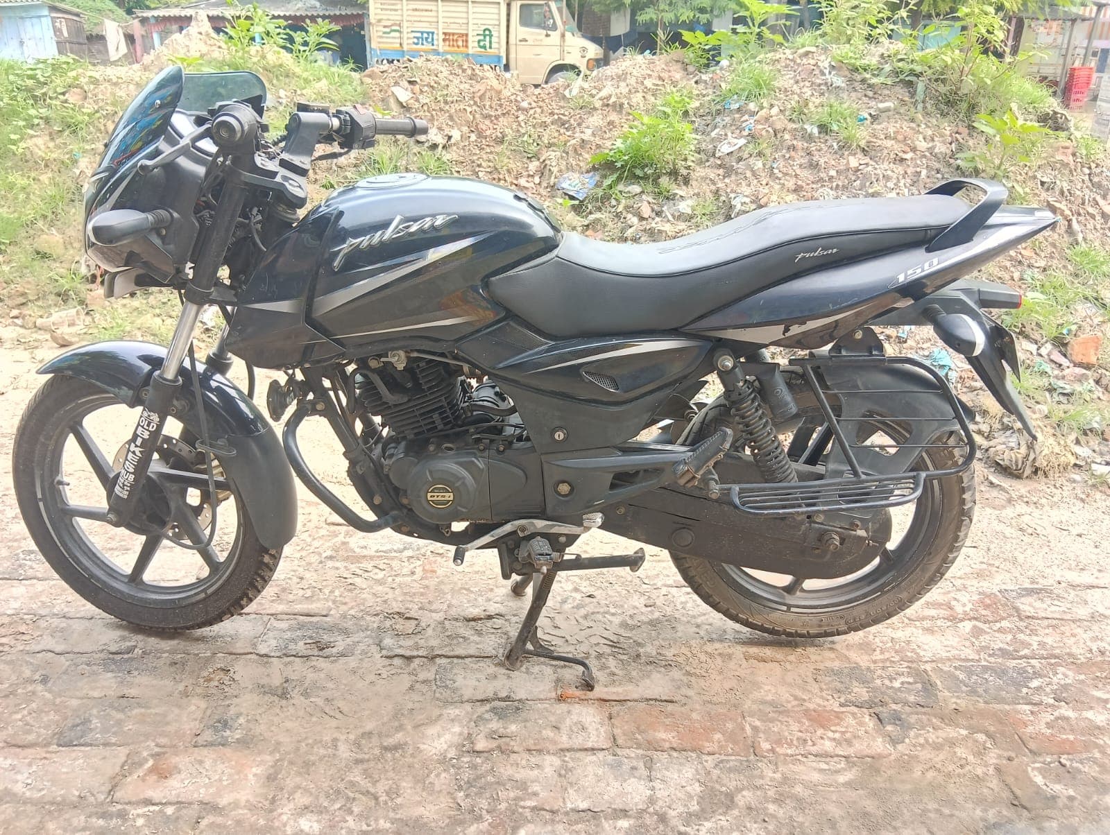 Bajaj PULSAR 150 2018