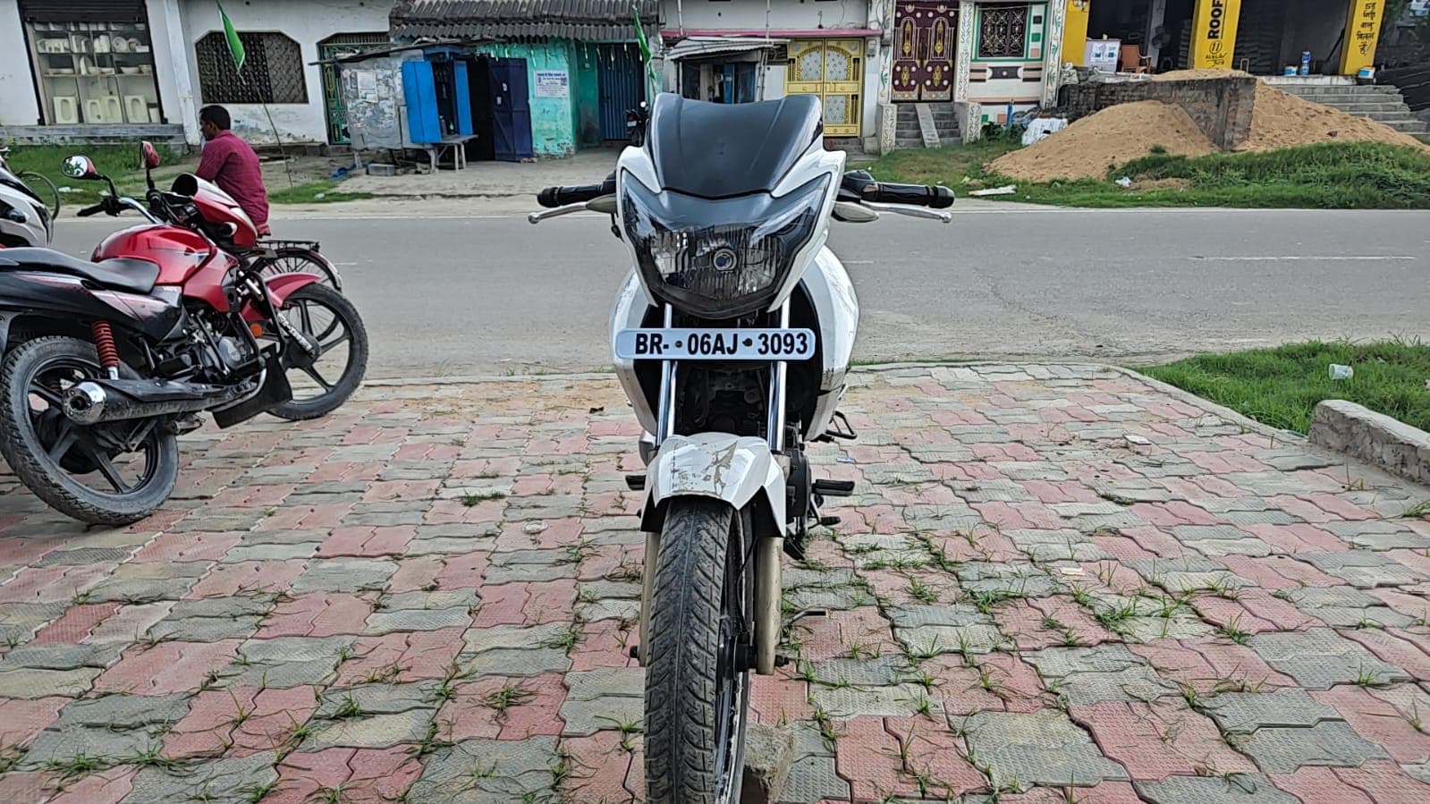 TVS APACHE 180 2018